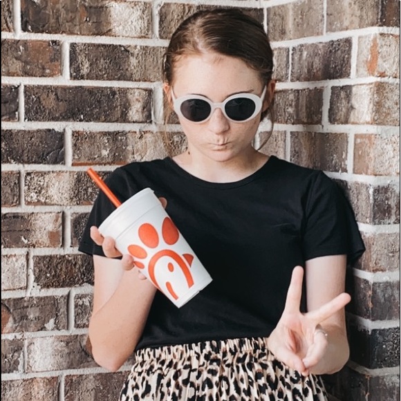 Meet your Posher, Hannah - Picture 1 of 1